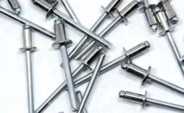 How are different rivets riveted? The riveting method of common rivets is introduced